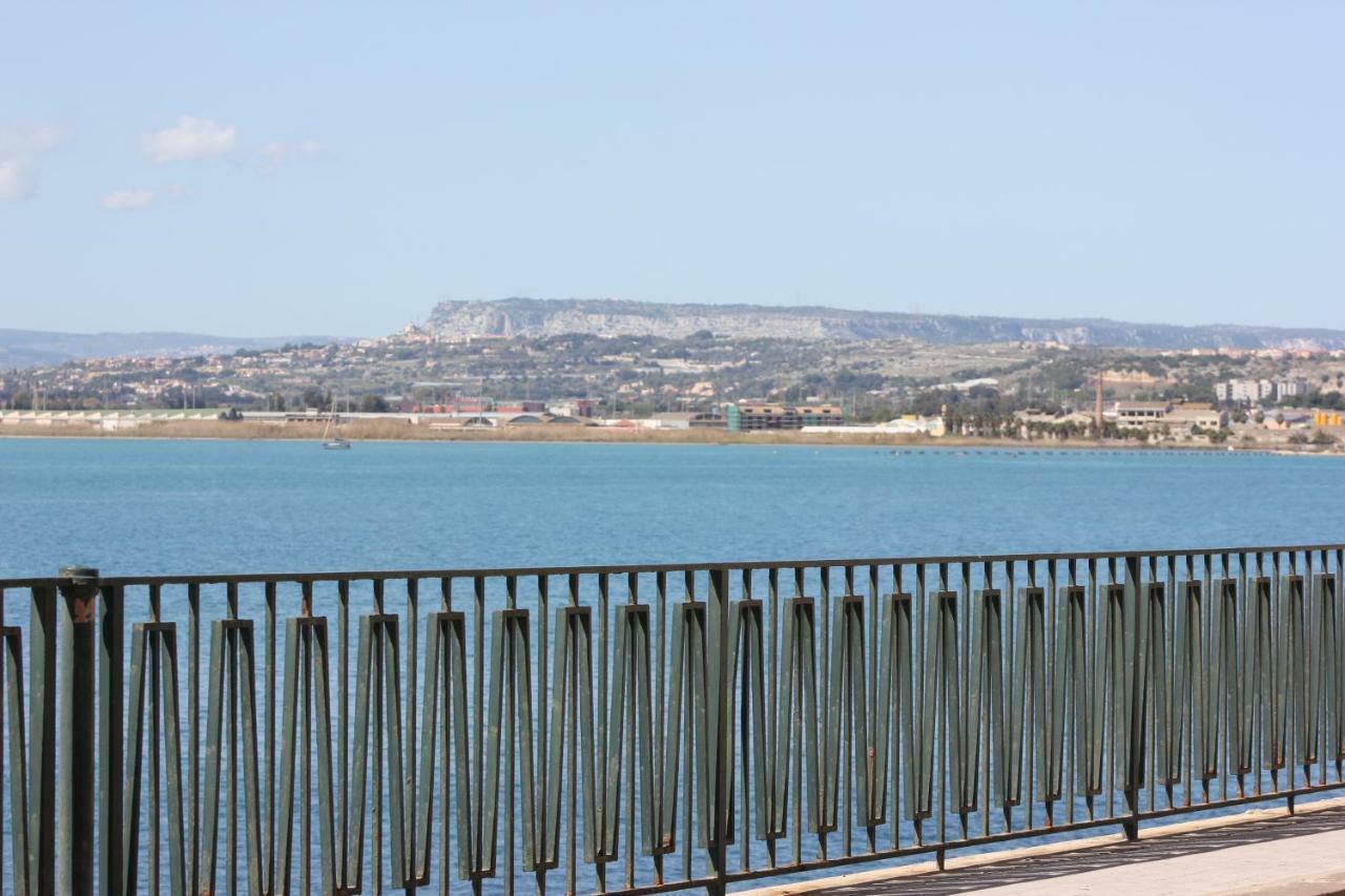 Siroikia Luxury Apartments Syracuse Bagian luar foto